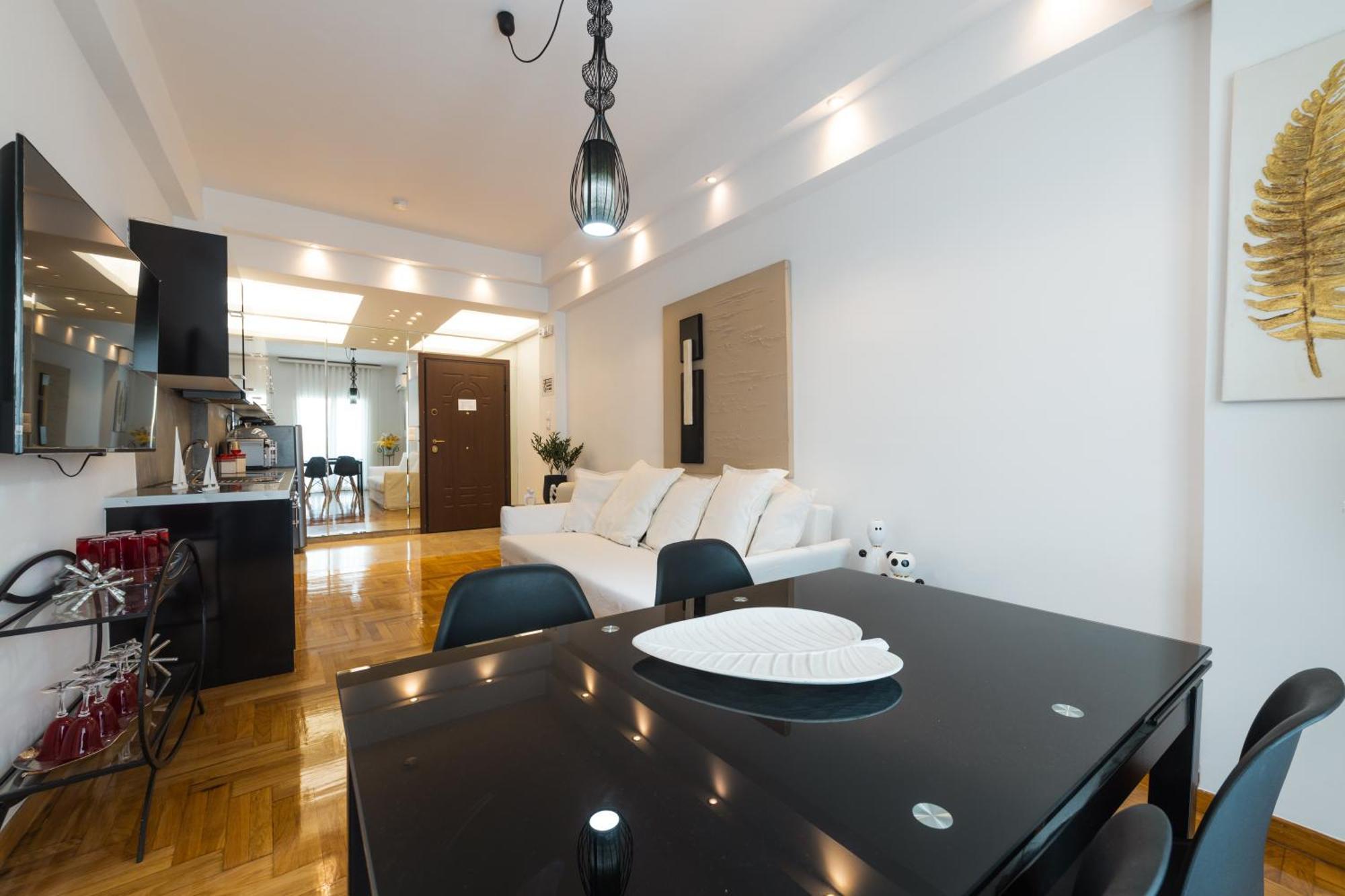 Apartment In Glyfada Center Атина Екстериор снимка