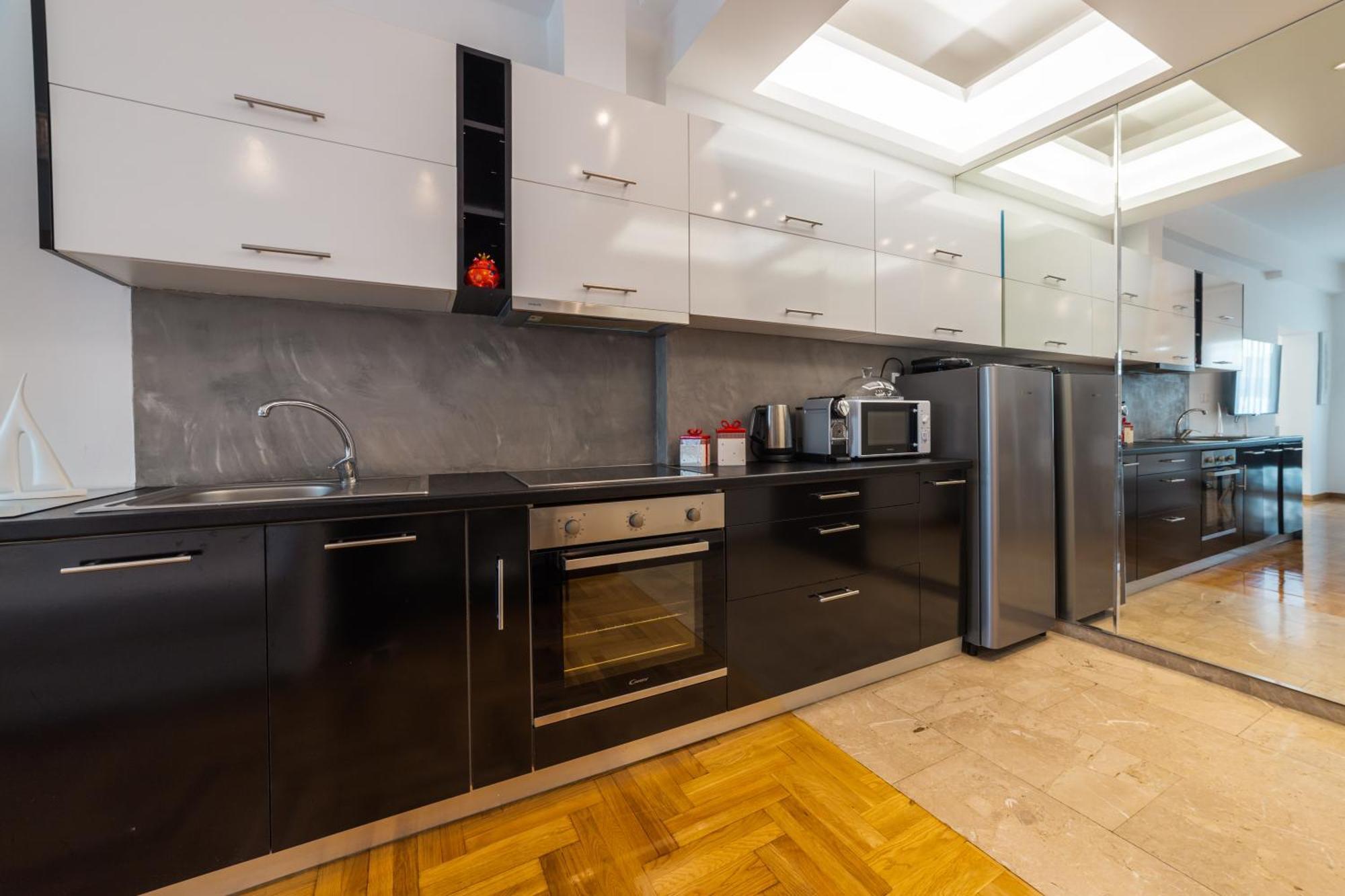 Apartment In Glyfada Center Атина Екстериор снимка