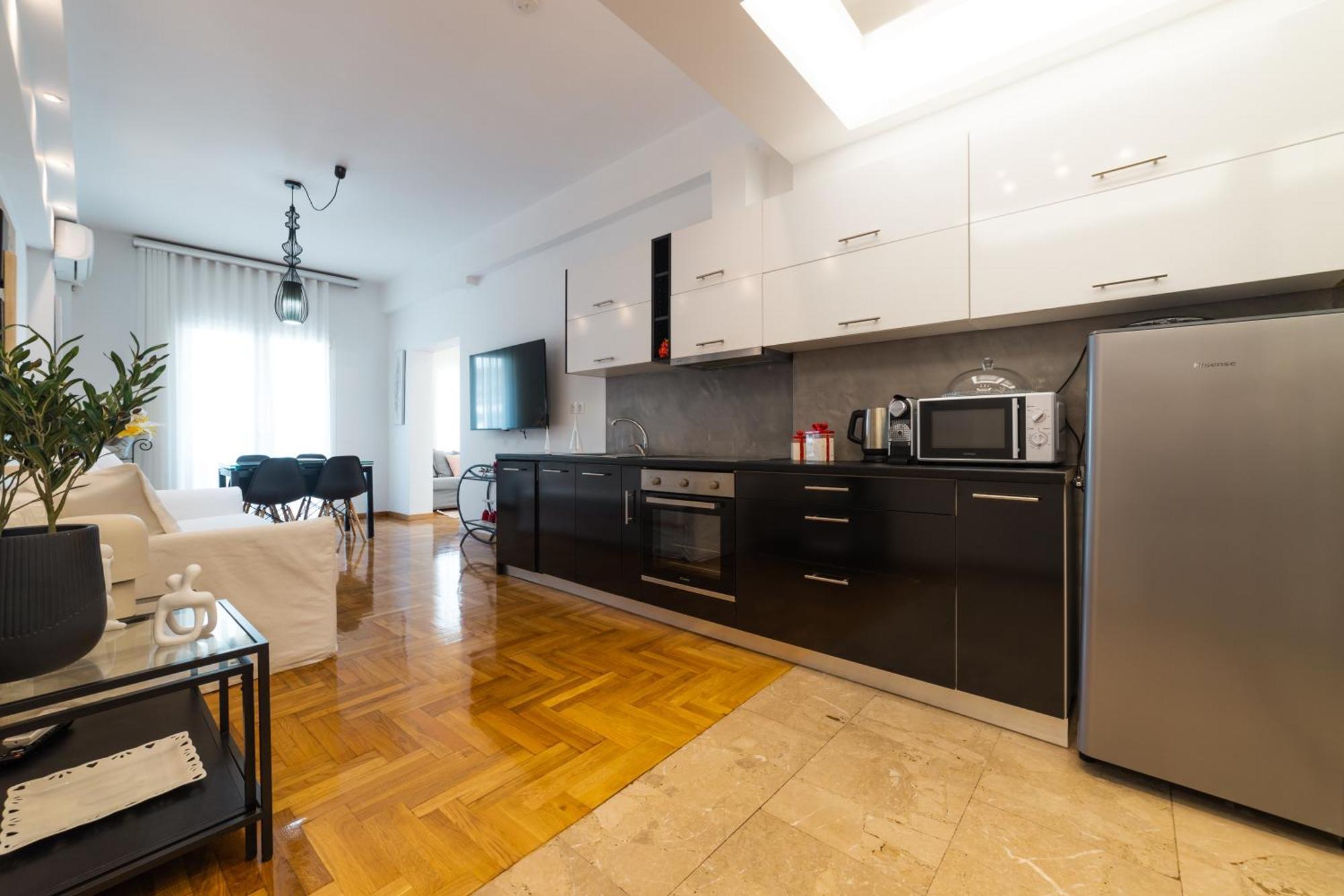 Apartment In Glyfada Center Атина Екстериор снимка