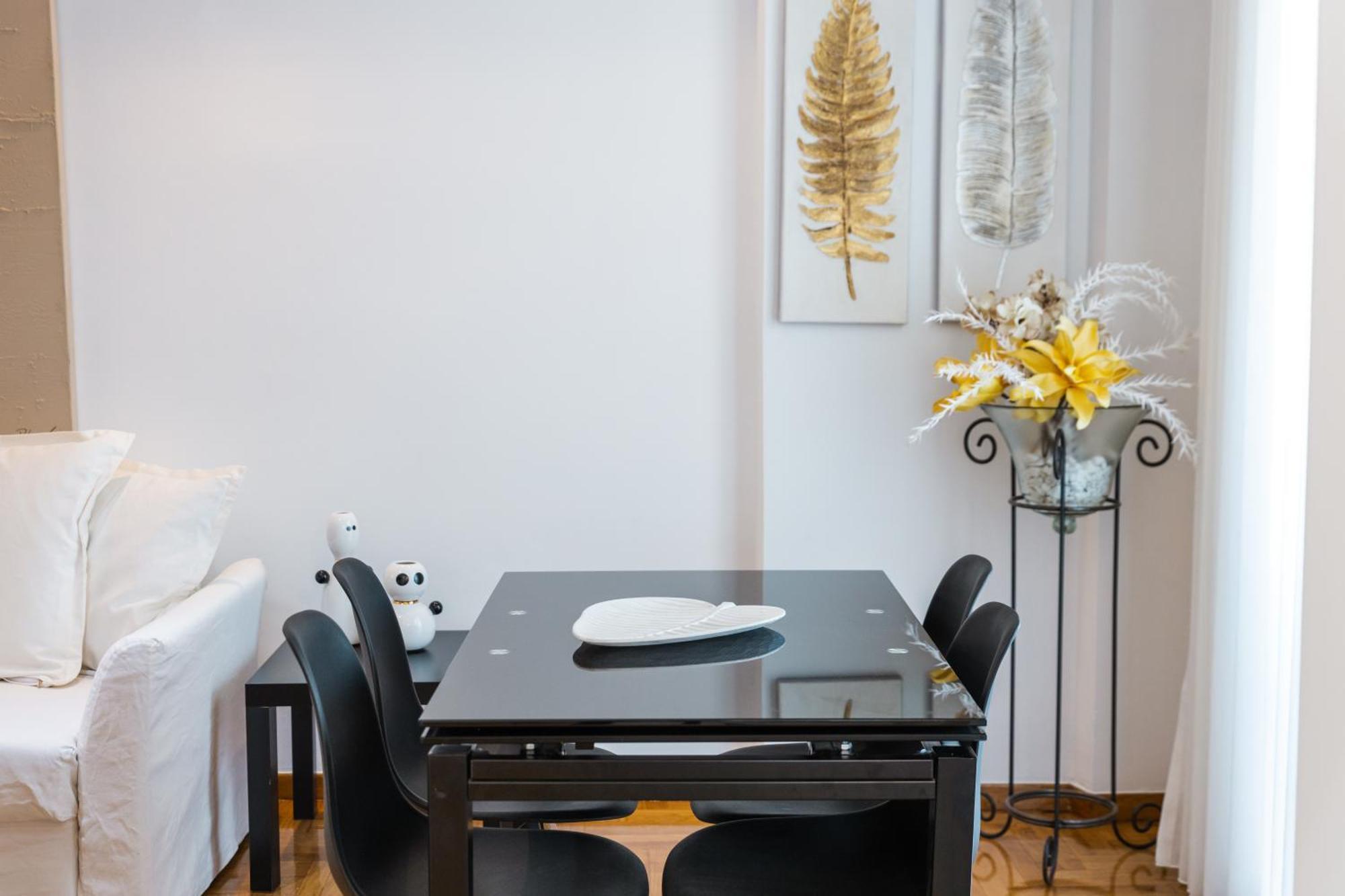 Apartment In Glyfada Center Атина Екстериор снимка
