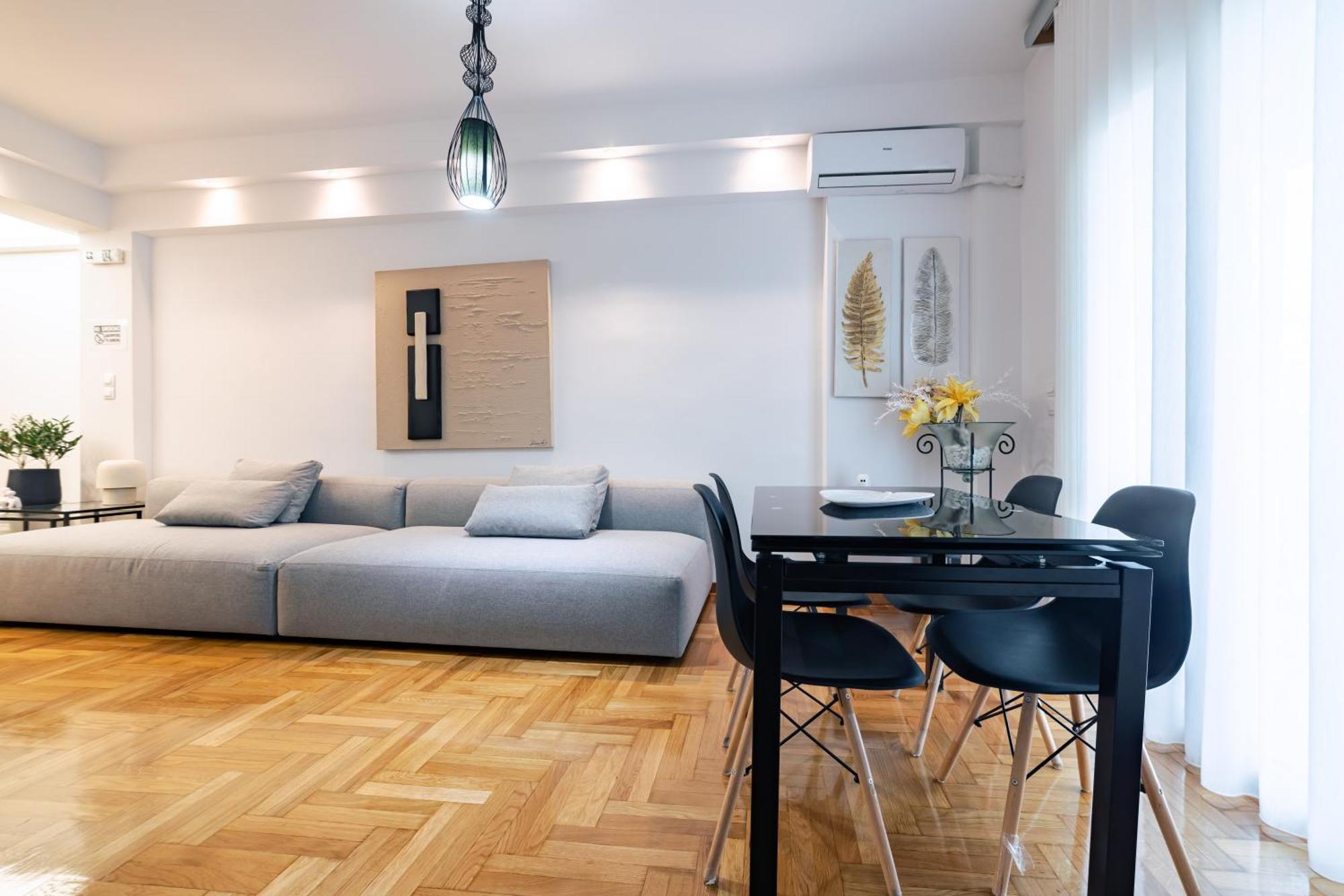 Apartment In Glyfada Center Атина Екстериор снимка