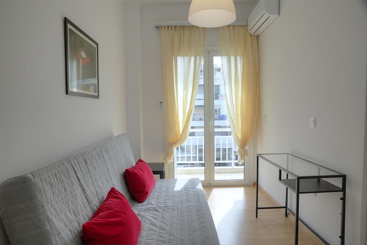 Apartment In Glyfada Center Атина Екстериор снимка
